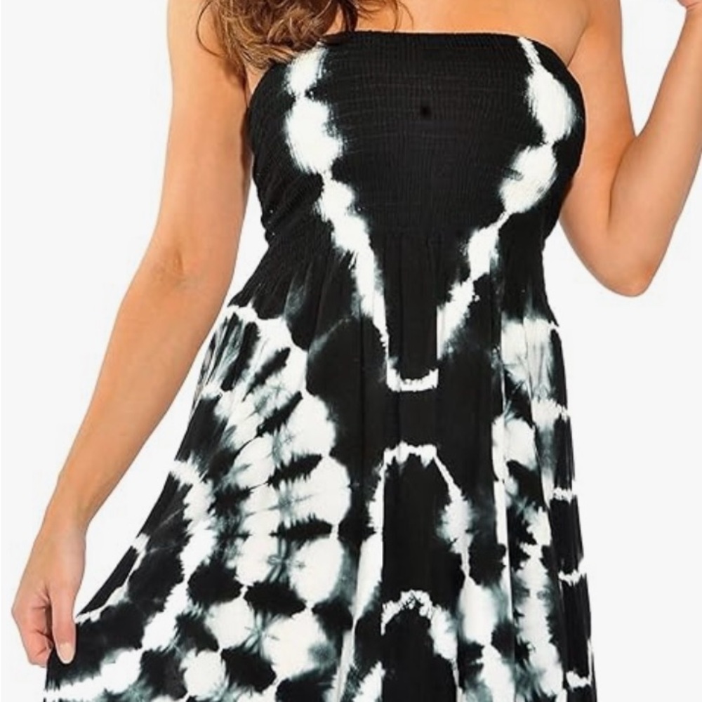 Elegant Strapless Black and White Dress